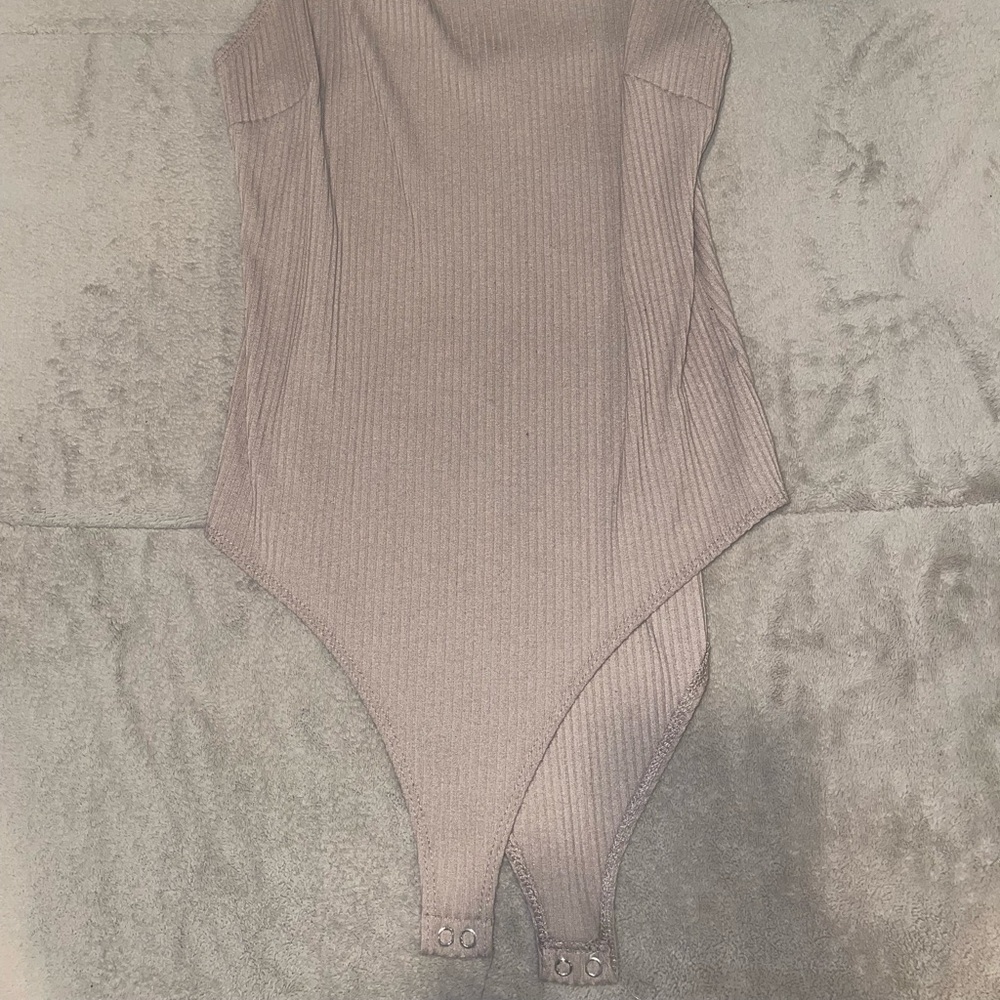 Simple BodySuit - Picture 2 of 3